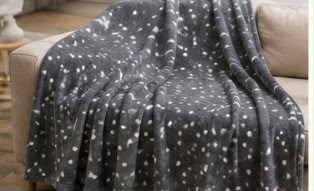 Flannel Blanket — 10, manufactured by Jindal Yarns, Panipat