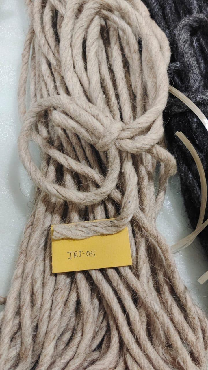 100% Woollen Yarn — 25, manufactured by Jindal Yarns, Panipat